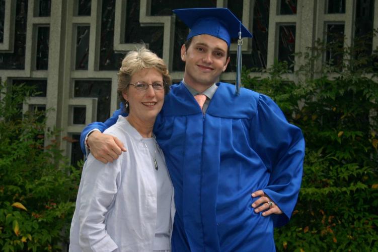 Grad & Mom